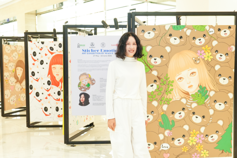 สยาม ทาคาชิมายะ ชวนท่องโลกแห่งอารมณ์ในนิทรรศการ “Sticker Emotion By Malee Naree”ถ่ายทอดความรู้สึกผ่านศิลปะ Pop Surreal พร้อมเวิร์กชอปเยียวยาใจวันนี้ – 10 มิ.ย. 2569 บริเวณ ชั้น M สยาม ทาคาชิมายะ ณ ไอคอนสยาม